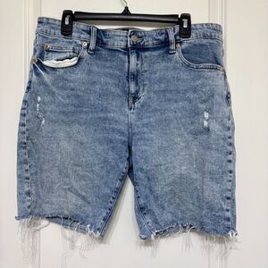 GAP 9" Bermuda Distressed Rigid Denim Bermuda Shorts Jorts